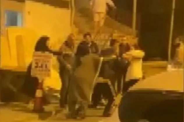 İş arkadaşının arkasından gidip taciz etti