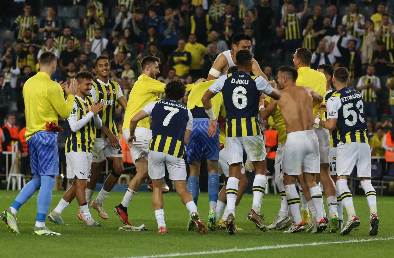 Fenerbahçeli yıldıza görülmemiş teklif! Arda Güler'i sollayacak - 7
