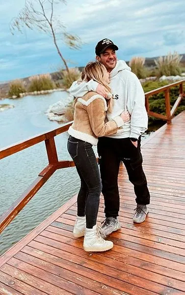 hadise-ile-evlilik-hazirliginda-olan-mehmet-dincerler-hakkinda-soke-eden-iddialar-borclari-yuzunden-1650135515364.jpeg Hadise ile evlilik hazırlığında olan Mehmet Dinçerler hakkında şoke eden iddialar! Borçları yüzünden...-4