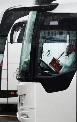 Şehirler arası otobüsler çalışıyor mu? 14 Nisan otobüs seferleri yasak mı? Seferler iptal mi edildi?