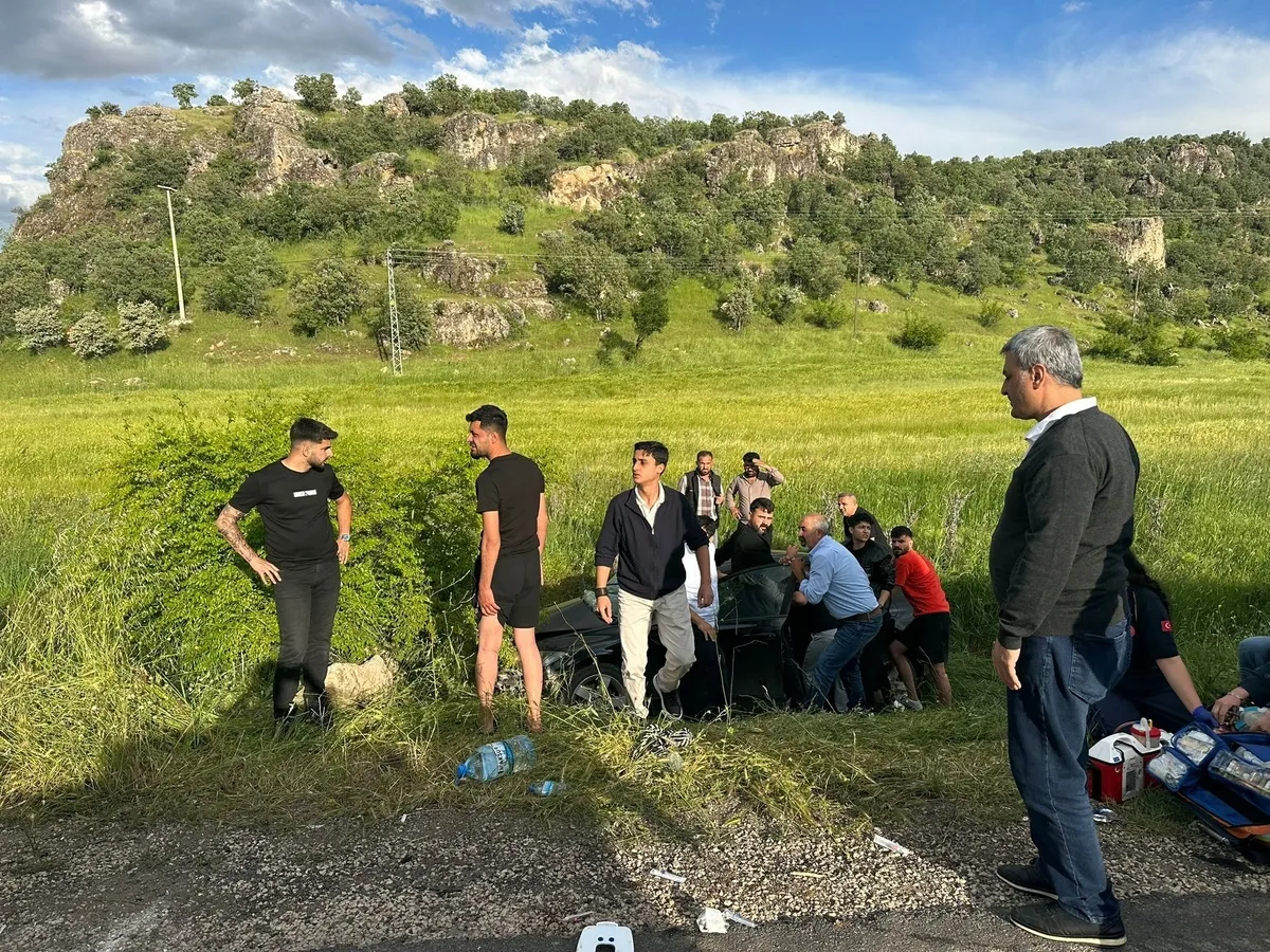 Adıyaman'da korkunç kaza! İki araç kafa kafaya çarpıştı: 4 kişi hayatını kaybetti-3