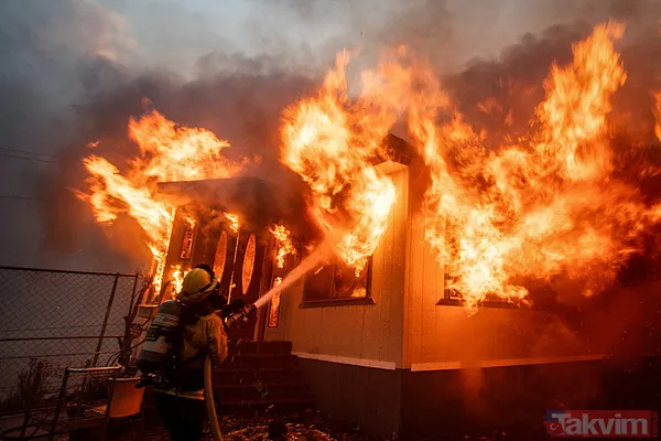 Armageddon'un Ortasında Suit Savaşı Bir Netflix Yöneticisinin, Universal'ın Pazarlama Departmanından Bir Kişinin Daha İyi Bir Süit Almış Olmasına Sinirlendiği...