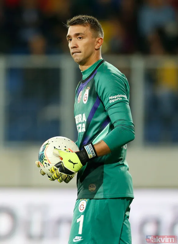 Galatasaray taraftarından Fatih Terim'e büyük tepki: Sorun Levent hocada değilmiş - 9