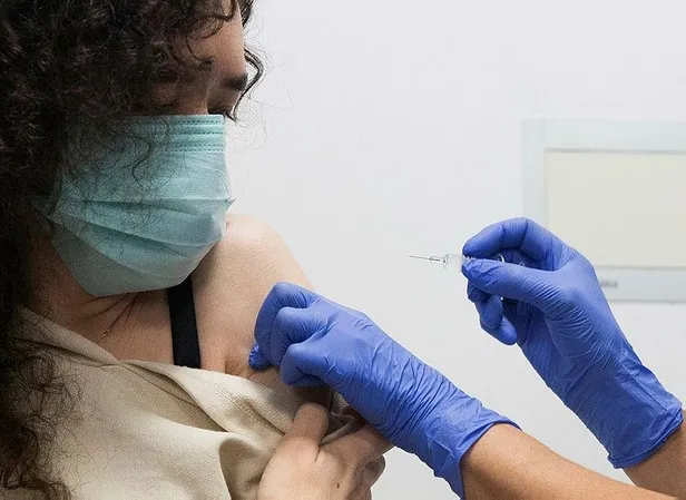 Son dakika: Çin aşısı gönüllü vatandaşlar üzerinde de uygulanmaya başlandı! İşte ilk görüntüler-6