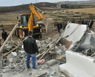 Kerpiç ev çöktü 1 ölü 6 yaralı