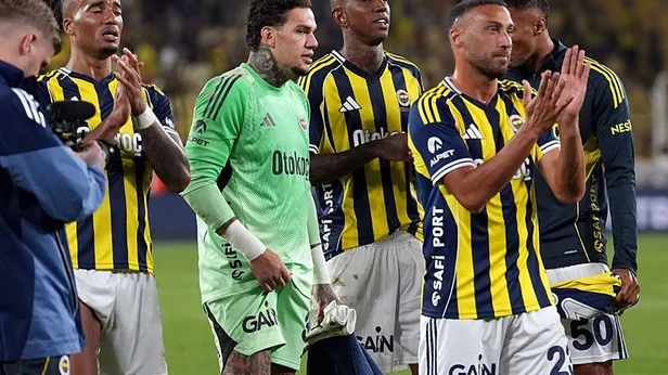 Fenerbahçe yeni hocası Tedesco ile çıktığı ilk maçında Trabzonsporu yendi!