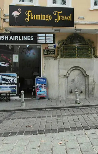 İstanbul'a böyle ihanet etmişler! Tarihi çeşme üzerine bina...