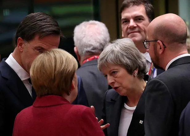 AB Brexit'te "yeniden müzakereye" kapıları kapattı-6