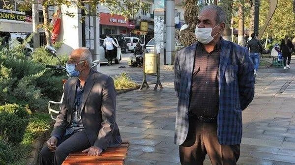 gozler-kritik-toplantida-sokaga-cikma-kisitlamasi-gelecek-mi-sehirler-arasi-seyahat-yasagi-olacak-mi-yeni-tedbirler-1606684287124.jpeg Gözler kritik toplantıda! Sokağa çıkma kısıtlaması gelecek mi? Şehirler arası seyahat yasağı olacak mı? Yeni tedbirler...-5