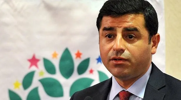 chp-2023-yolunda-tum-tuslara-basiyor-tuncay-ozkan-eli-kanli-demirtas-ile-merhum-erbakani-ayni-kefeye-koydu-1649442203313.jpeg CHP 2023 yolunda tüm tuşlara basıyor! Tuncay Özkan eli kanlı Demirtaş ile merhum Erbakan'ı aynı kefeye koydu-3