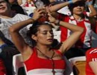 Larissa'yı Ağlattılar