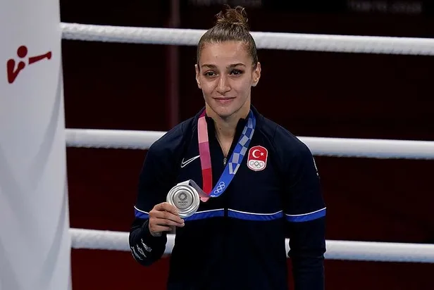 2020 Tokyo Olimpiyat Oyunları | Boksta Buse Naz Çakıroğlu ve Busenaz Sürmeneli'den tarihi başarı!-10
