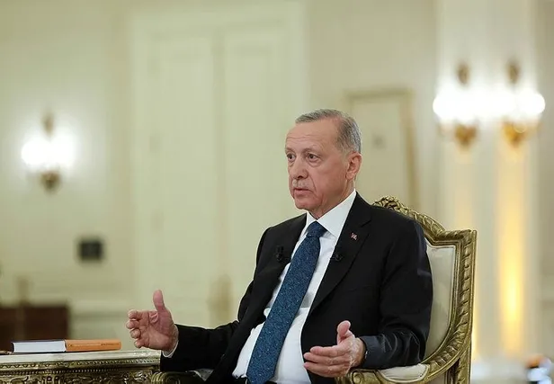 Başkan Erdoğan'dan 7'li koalisyonun şişirme anketlerine sert tepki: "Seçim sosyal medyadaki trol ordusuyla değil sandıkta kazanılır"-3