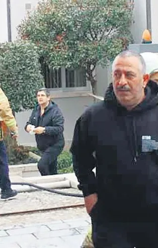 Cem Yılmaz'a yangın şoku!