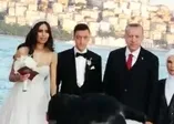 Başkan Erdoğan nikah şahidi oldu! Mesut Özil Amine Gülşe evlendi
