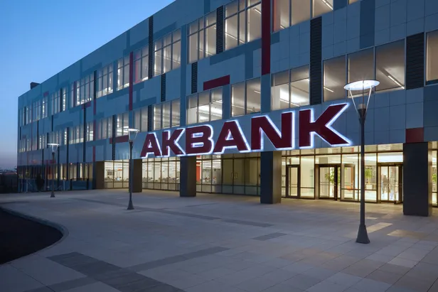 Akbank sistem düzeldi mi? Para çekme, gönderme işlemi yapılıyor mu? Akbank ödenemeyen kredi, fatura borçlarına faiz...-4