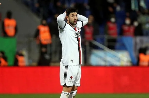 steaua-bukresin-patronu-becaliden-galatasaraya-sitem-morutan-icin-odeme-almadim-1642460816107.jpeg Steaua Bükreş’in patronu Becali'den Galatasaray'a sitem! "Morutan için ödeme almadım"-8