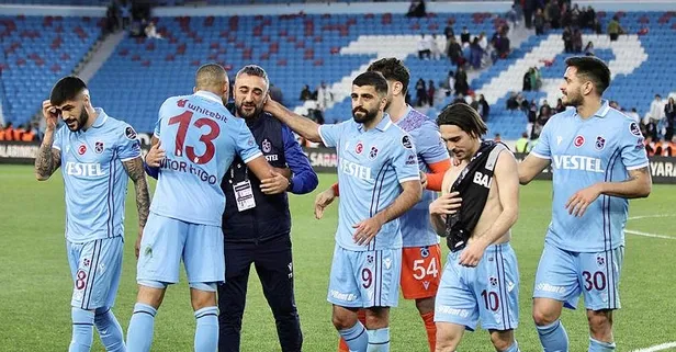 Trabzonspor evinde konuk ettiği Adana Demirspor'u 4-1 yendi