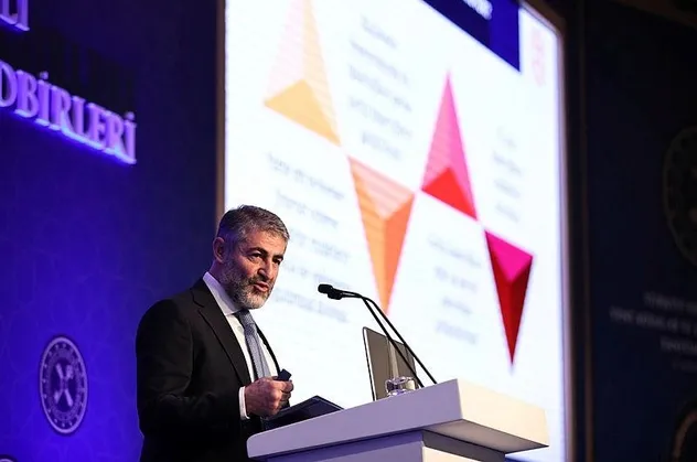 Altınlar kuyumcular ve bankalar aracılığıyla finansal sisteme dahil edilecek! Detayları Bakan Nebati açıkladı