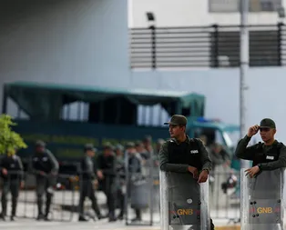 Venezuelada mahkumlar ve polis çatıştı: Çok sayıda ölü var