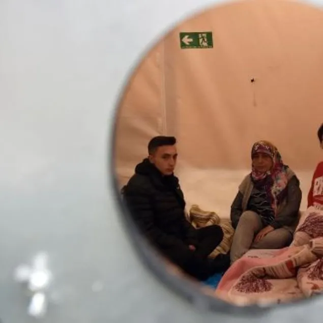 120 kişilik binadan sadece 6 kişi sağ çıktı
