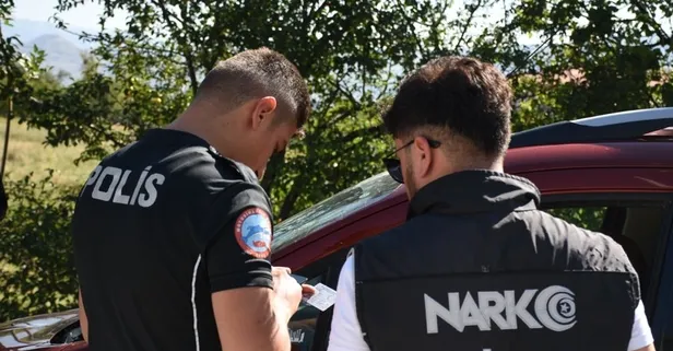 Aranan kişilere yönelik ülke genelinde eş zamanlı uygulama yapıldı