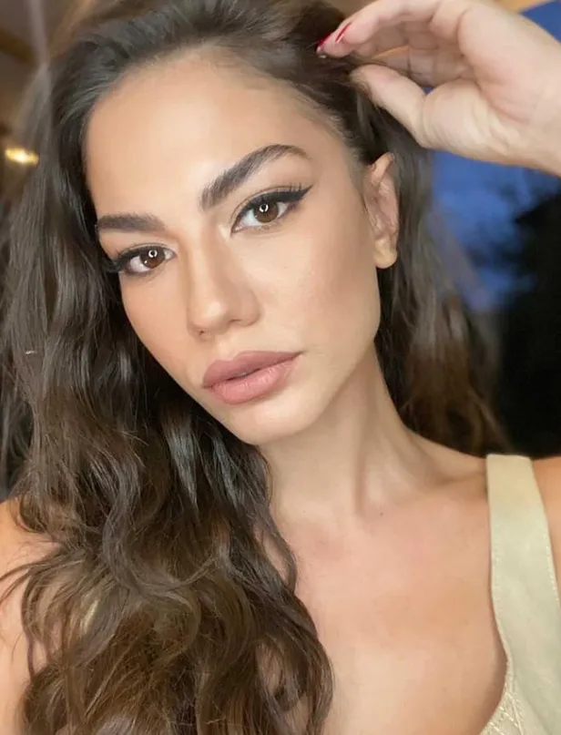 Demet Özdemir görenleri kendinden geçirdi el ayak kesildi! Acun Ilıcalı sahte aşktan sonra 'Allah Oğuzhan Koç şansı versin'-7