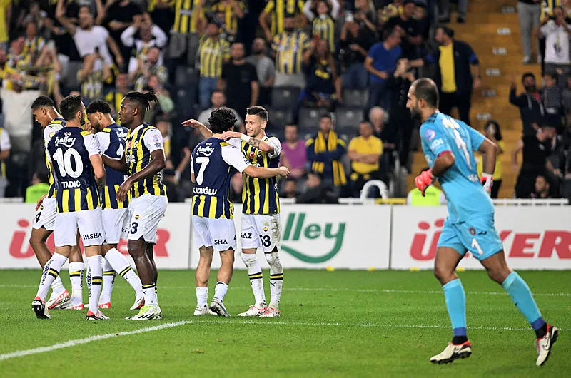 FENERBAHÇE TRANSFER HABERLERİ | Fenerbahçe'de ayrılık! Rekor bonservisle gidiyor - 7