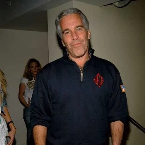 pefodili-jeffrey-epsteine-victorias-secret-finansmani-para-isleri-mankenler-uzerinden-mi-yurudu-tasin-altindan-1770499620115.jpeg Pefodili Jeffrey Epstein'e Victoria’s Secret finansmanı! Para işleri mankenler üzerinden mi yürüdü? Taşın altından İsrail de çıktı-12