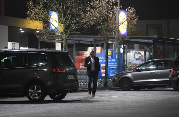 İhanet şebekesinin Avrupa'daki beyni görüntülendi: FETÖ'nün en kirli isimlerinden Ercan Karakoyunlu'nun lüks yaşamı-12