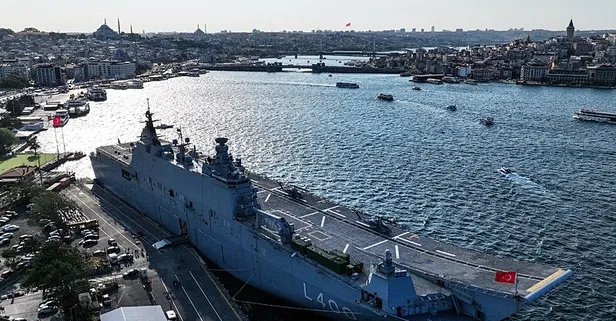 TCG Anadolu 'Zafer Yolculuğu' için Çanakkale'den yola çıktı İstanbul'a demir attı | Savarona yatı ile boğazı selamlayacaklar!