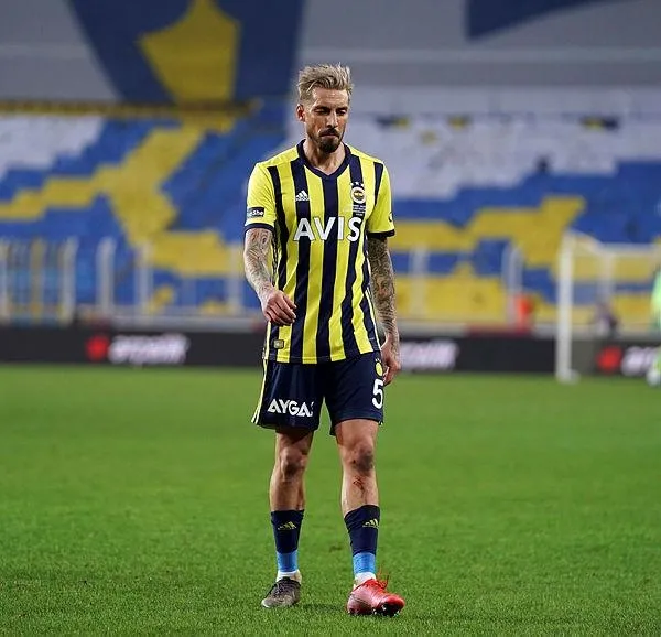 fenerbahcenin-yildizi-jose-sosanin-82-gunluk-hasreti-ne-gol-ne-asist-1612977905140.jpeg