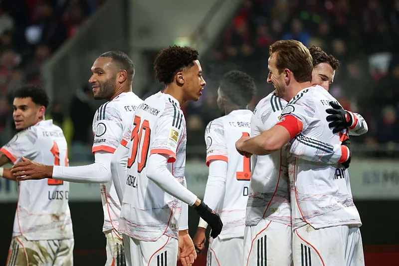 Galatasaray transferde gemileri yaktı! 3 dünya yıldızıyla şov - 9