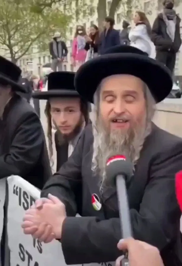 haham-elhanan-beckin-sozleri-sosyal-medyada-gundem-oldu-barisin-tek-yolu-isgal-edilen-tum-topraklari-filistine-1696960258764.jpeg Haham Elahanan Beck'in sözleri sosyal medyada gündem oldu: Barışın tek yolu işgal edilen tüm toprakları Filistin'e iade etmek-5