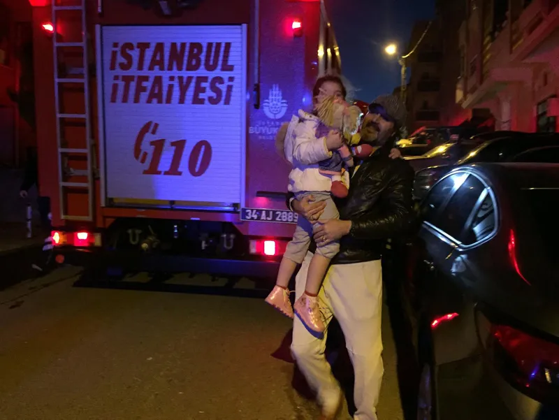 Maltepe'de yangın! 4'ü çocuk, 12 kişi... - 2