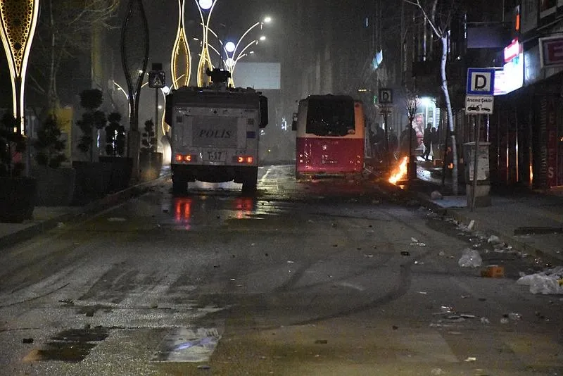 CHP'de DEM kaosu: Van'da DEM Parti adayının "mazbatasının iptalini" isteyen CHP'li Yasin Arslan'ın ihracı talep edildi-5