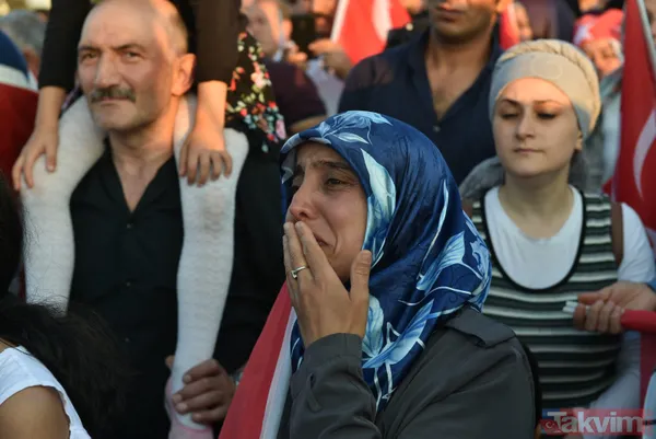 İstanbul'da vatandaşlar Atatürk Havalimanı'na akın etti! Alan doldu taştı - 29