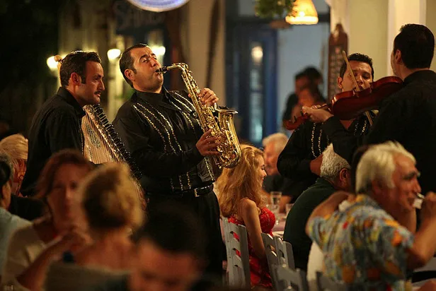 eyvah-eyvah-3-filmi-nerede-cekildi-konusu-nedir-eyvah-eyvah-3-filmi-oyunculari-kim-1632494329662.jpg Eyvah Eyvah 3 filmi nerede çekildi, konusu nedir? Eyvah Eyvah 3 filmi oyuncuları kim?-3