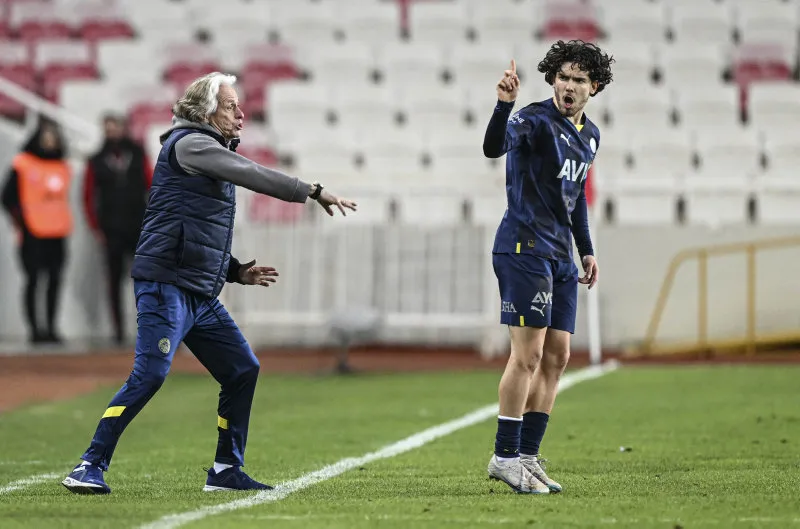 Fenerbahçe haberleri | Jorge Jesus'tan o isme müjde! Sahada olacak - 5