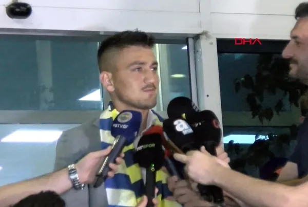 cengiz-under-fenerbahce-icin-istanbulda-sampiyon-yapmak-istiyorum-1691869067112.jpeg