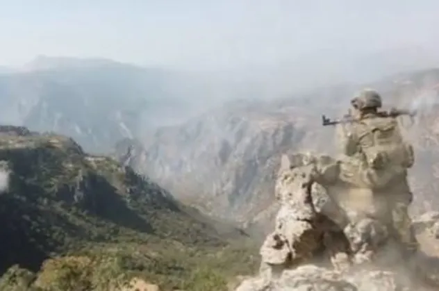 Son dakika: Pençe - Kilit Operasyonu'yla PKK'ya bir darbe daha! 3 terörist etkisiz hale getirildi