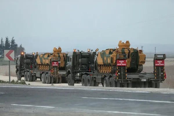 Komando birlikleri sınır hattında-1