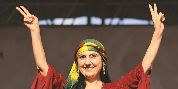 aym-sirtini-pkkypgpydye-yaslayan-eski-hdp-es-genel-baskani-figen-yuksekdagin-tahliye-talebini-reddetti-1643805795035.jpg AYM, sırtını PKK/YPG/PYD'ye yaslayan eski HDP Eş Genel Başkanı Figen Yüksekdağ'ın tahliye talebini reddetti-12
