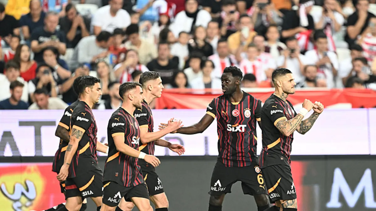 Yıldızlarla rekor sefası! Galatasaray Antalyaspor'u 3-0 yendi