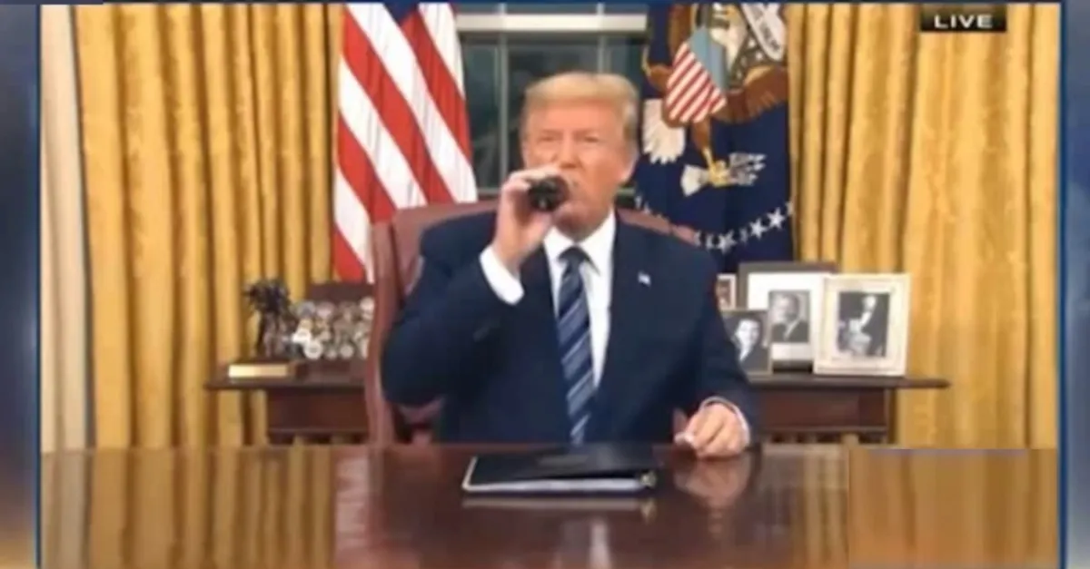 Koronavirüs salgını açıklaması öncesi Trump'tan tuhaf hareketler