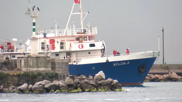 son-dakika-marmara-denizindeki-musilaj-deniz-salyasi-istilasindan-sevindirici-haber-30-metreye-sikisti-uremesi-ve-buyumesi-biraz-durdu-1624960945339.jpg SON DAKİKA: Marmara Denizi'ndeki müsilaj (deniz salyası) istilasından sevindirici haber: 30 metreye sıkıştı üremesi ve büyümesi biraz durdu-7