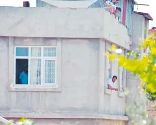 Özel harekat geldi eller havaya kalktı