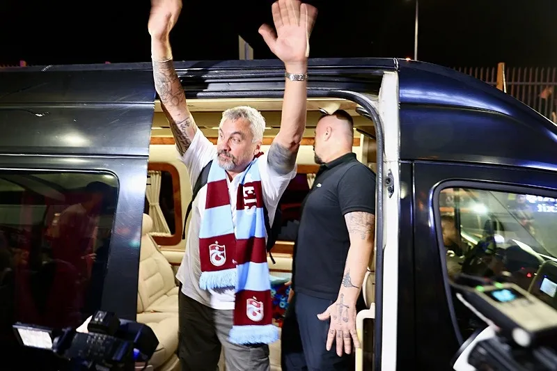 Trabzonspor Thomas Reis ile anlaşmaya vardı: Alman teknik adam resmi imza için Trabzon’a geldi-2