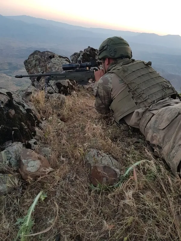 son-dakika-pence-simsek-ve-pence-yildirim-harekatlarinda-7-ay-icerisinde-toplam-831-pkkli-terorist-imha-edildi-1637396168439.jpg Son dakika! Pençe-Şimşek ve Pençe-Yıldırım harekatlarında 7 ay içerisinde toplam 831 PKK'lı terörist imha edildi-8