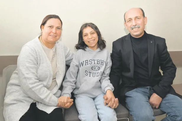 Anneler Günü'nde en duygulu haber: Böbrek hastası Rabia öğretmene annesi ikinci kez hayat verdi!-1